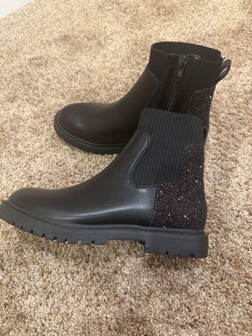Steve Madden Black Chelsea Bootie for Kids